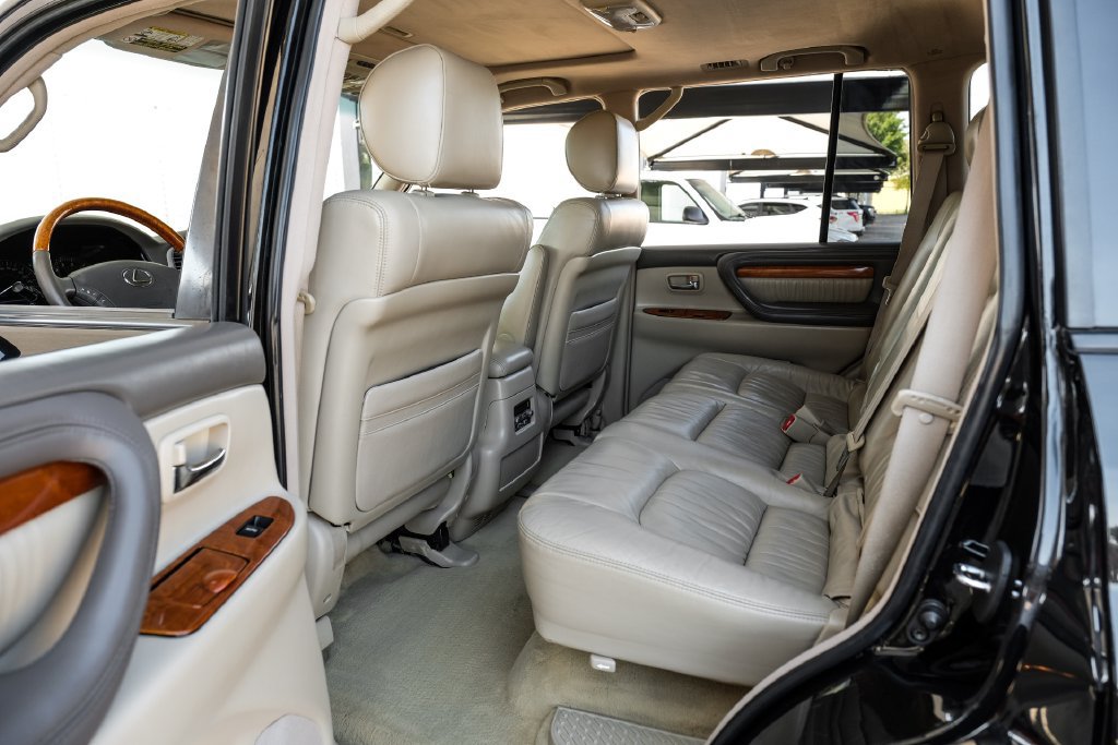 Used 2005 Lexus LX 470 4WD image 43
