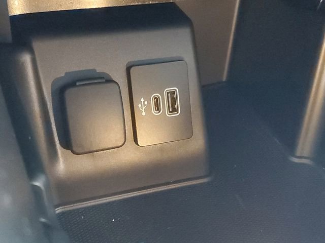 Used 2025 Ford Explorer ST image 27