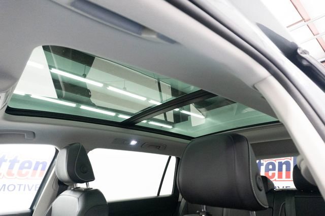 Used 2024 Volkswagen Tiguan SE image 4