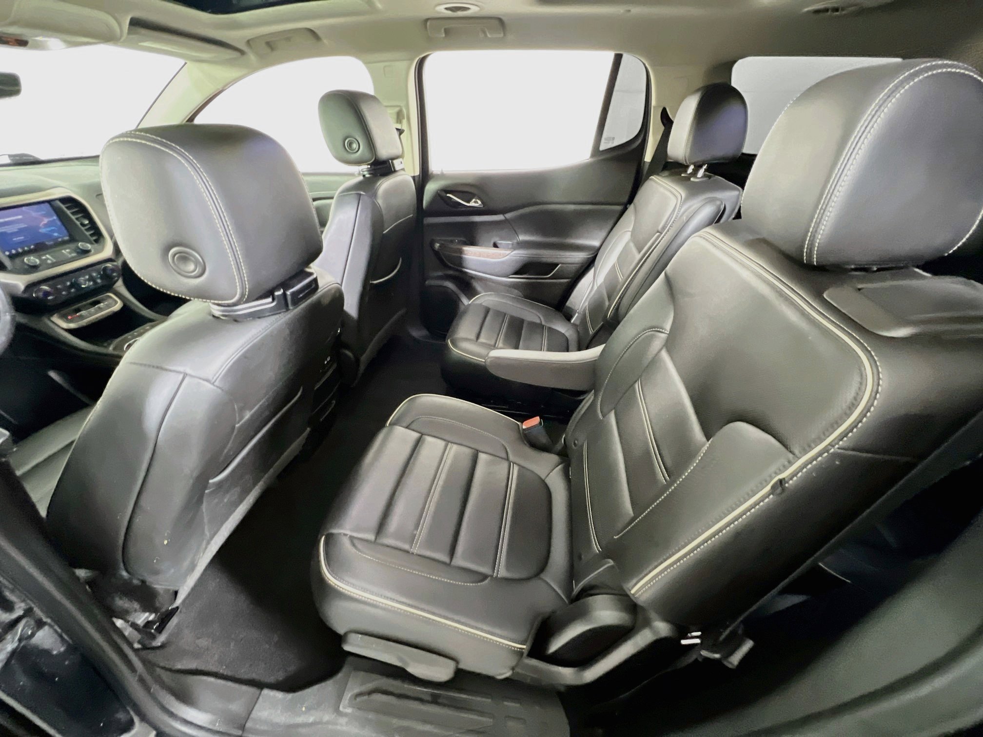 Used 2021 GMC Acadia Denali w/ Denali Ultimate Package AWD/4WD image 25