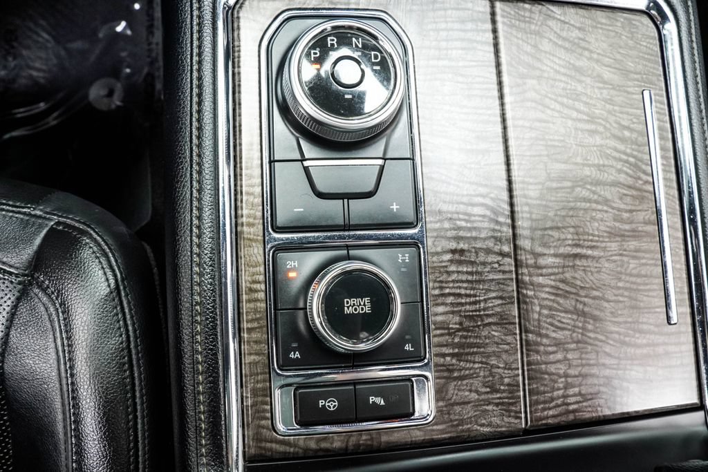Used 2018 Ford Expedition Max Limited w/ Equipment Group 302A AWD/4WD image 28