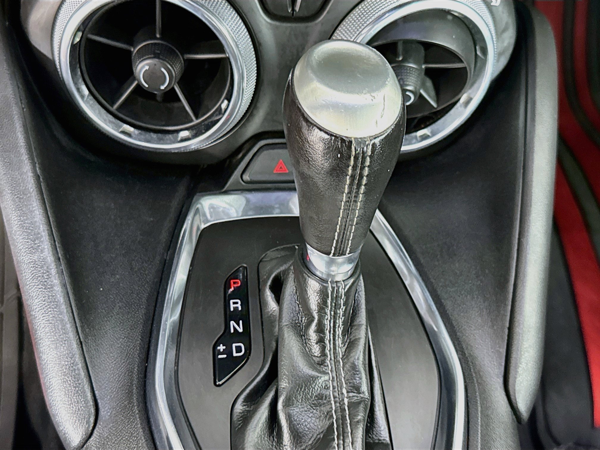 Used 2020 Chevrolet Camaro LT RWD image 18