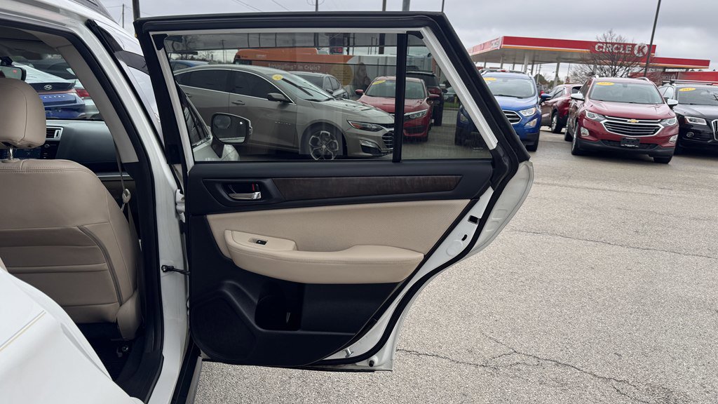 Used 2017 Subaru Outback 3.6R Limited image 26