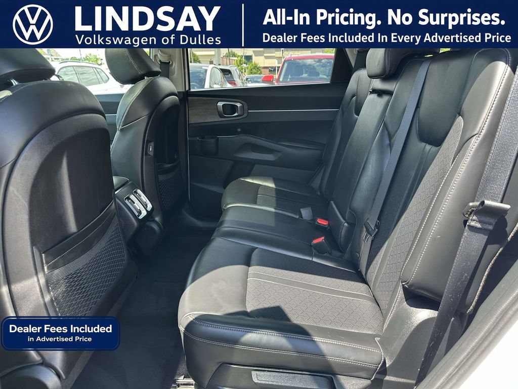Used 2023 Kia Sorento S w/ Panoramic Sunroof Package AWD/4WD image 14