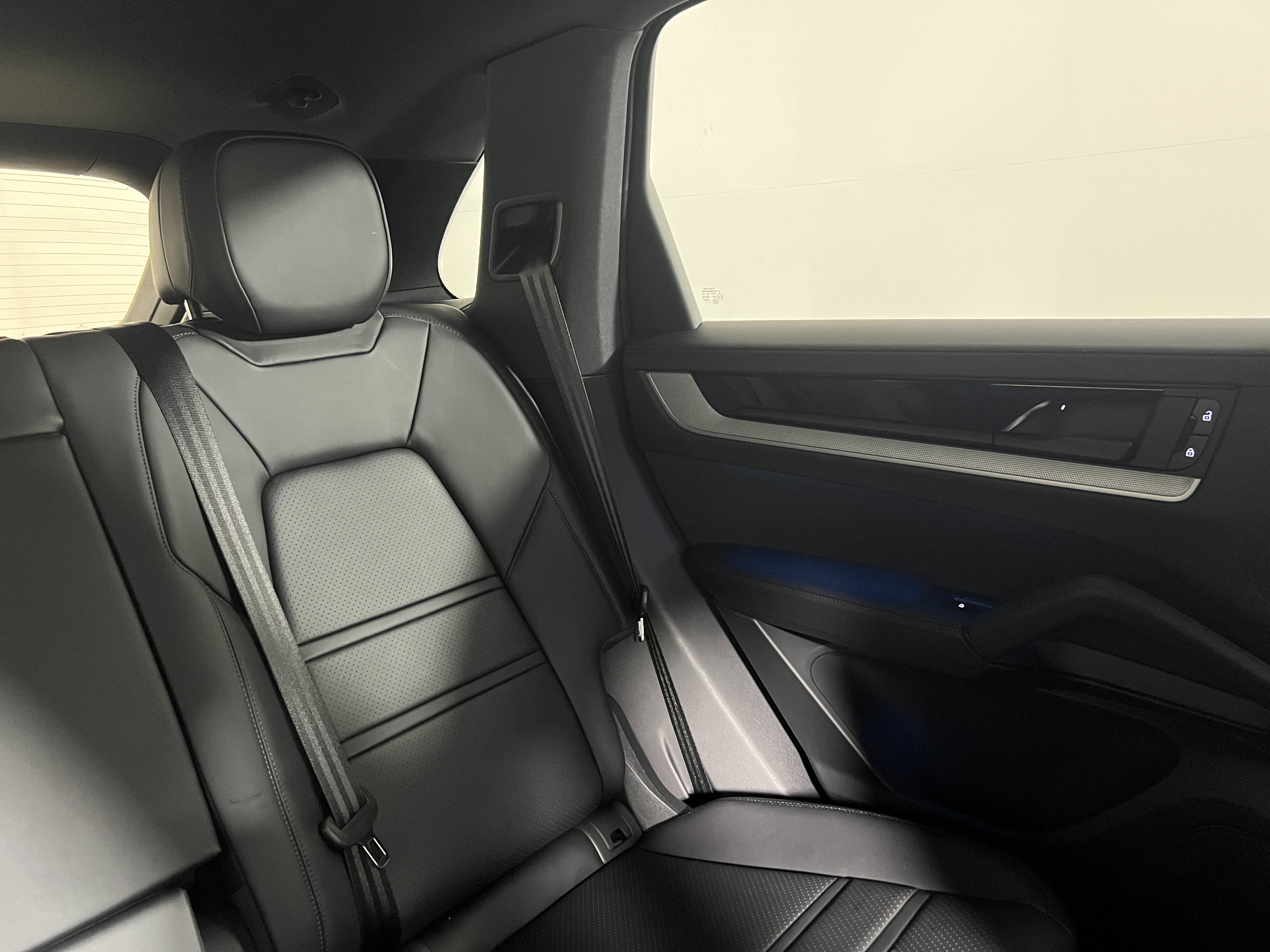 Certified 2026 Porsche Cayenne AWD/4WD image 17