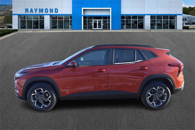 Certified 2024 Chevrolet Trax LT w/ Driver Confidence Package image 6