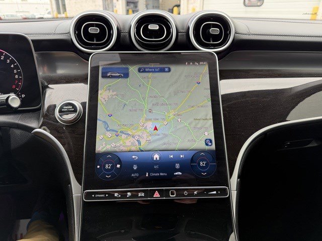 Used 2025 Mercedes-Benz GLC 350e 4MATIC image 18