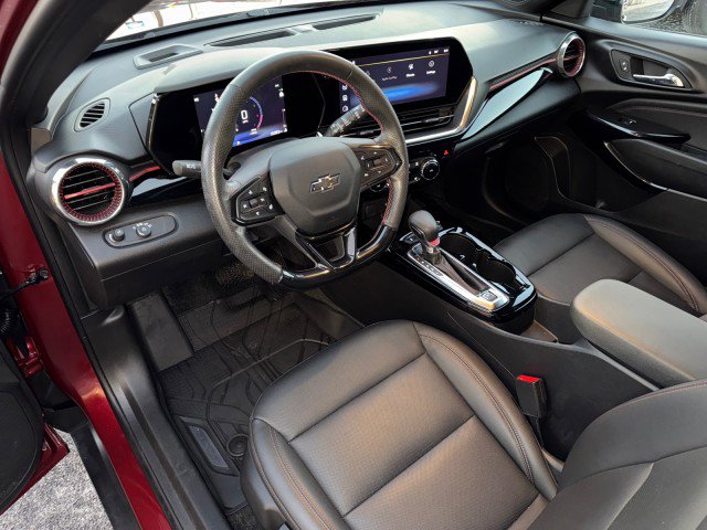 Used 2024 Chevrolet Trax RS image 16