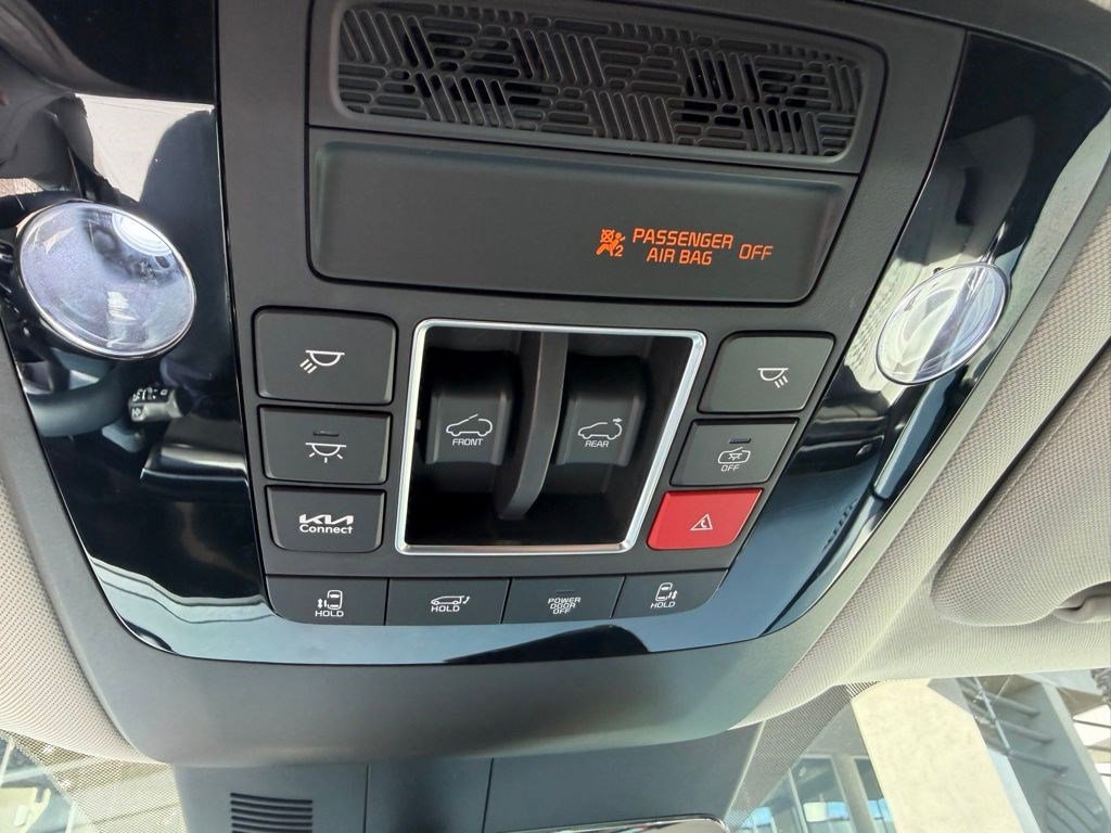 Used 2026 Kia Carnival SX Prestige image 17