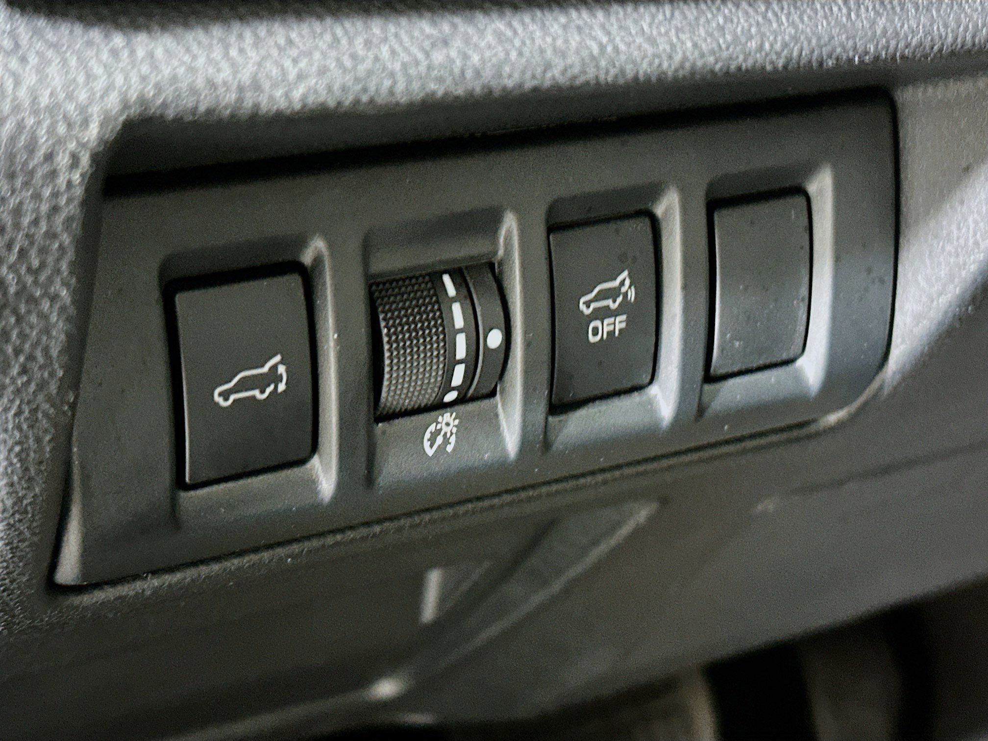 Used 2025 Subaru Outback Premium image 17