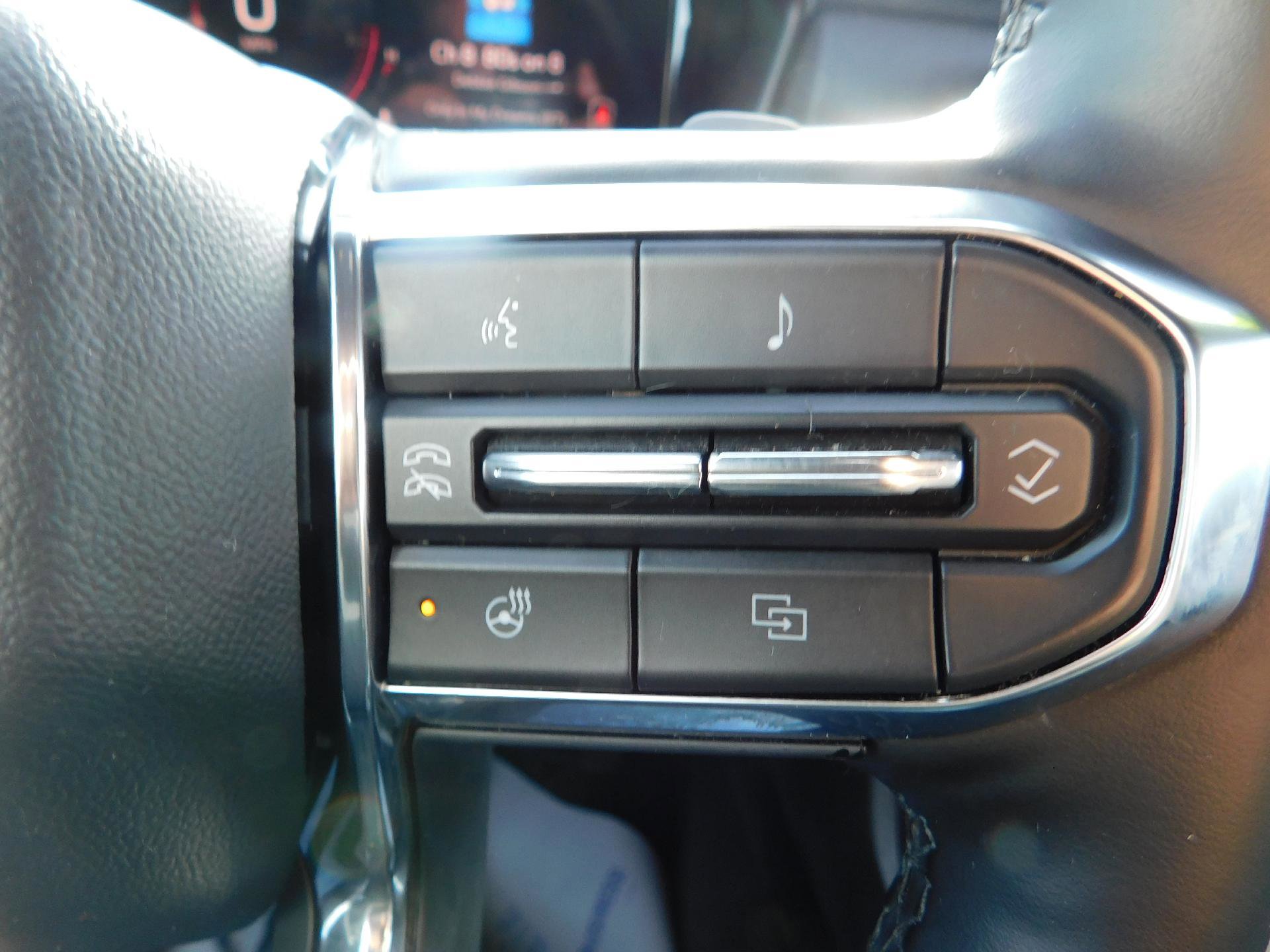 Used 2025 GMC Terrain Elevation image 24