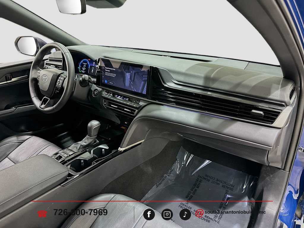 Used 2025 Toyota Camry XSE FWD image 31