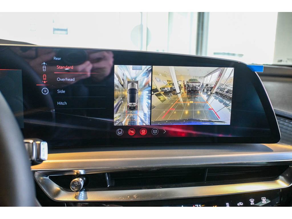 New 2026 Cadillac Lyriq V w/ Exterior Carbon Fiber Package image 30