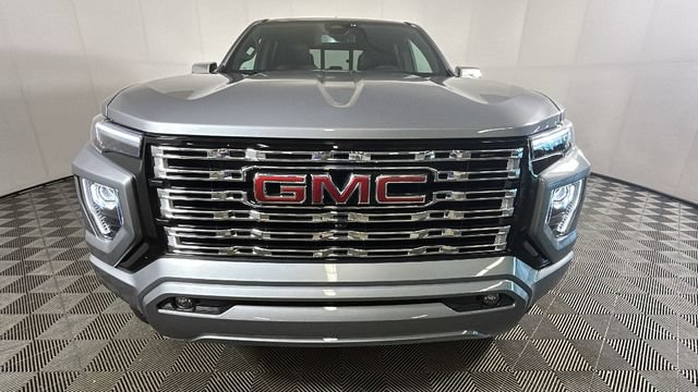 Used 2026 GMC Canyon Denali AWD/4WD image 7