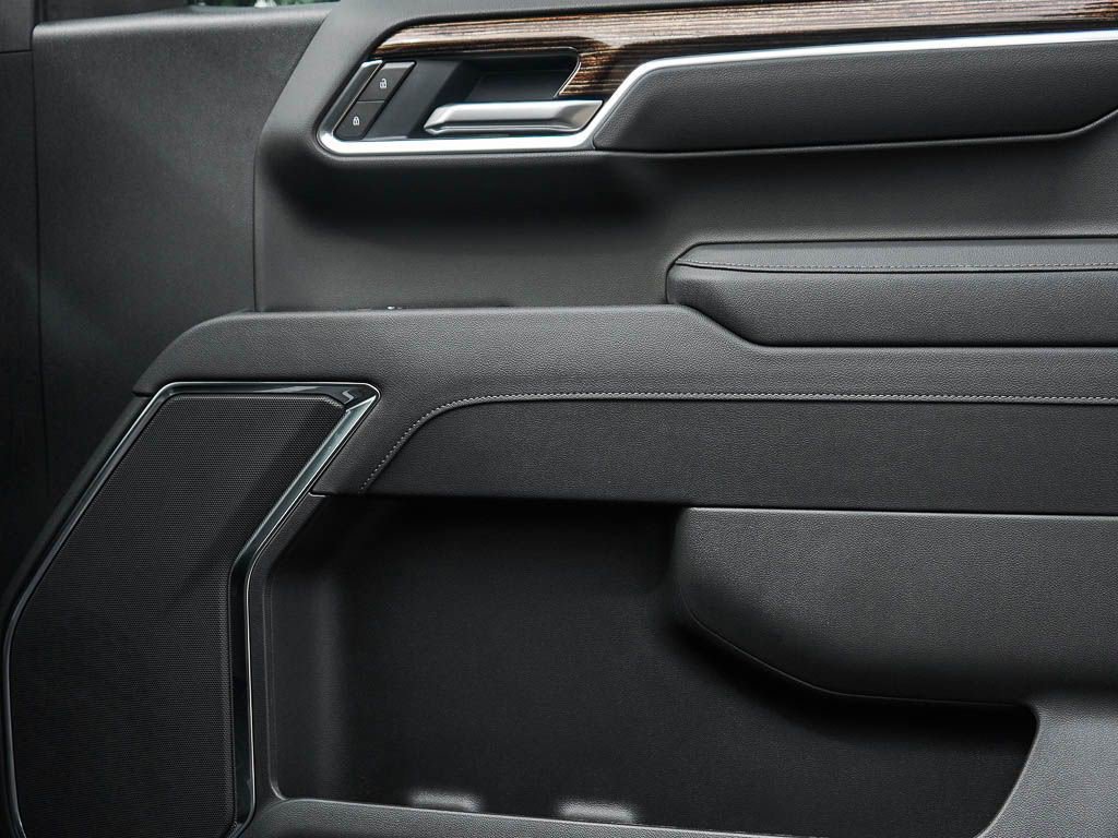New 2026 GMC Sierra 1500 SLE image 8