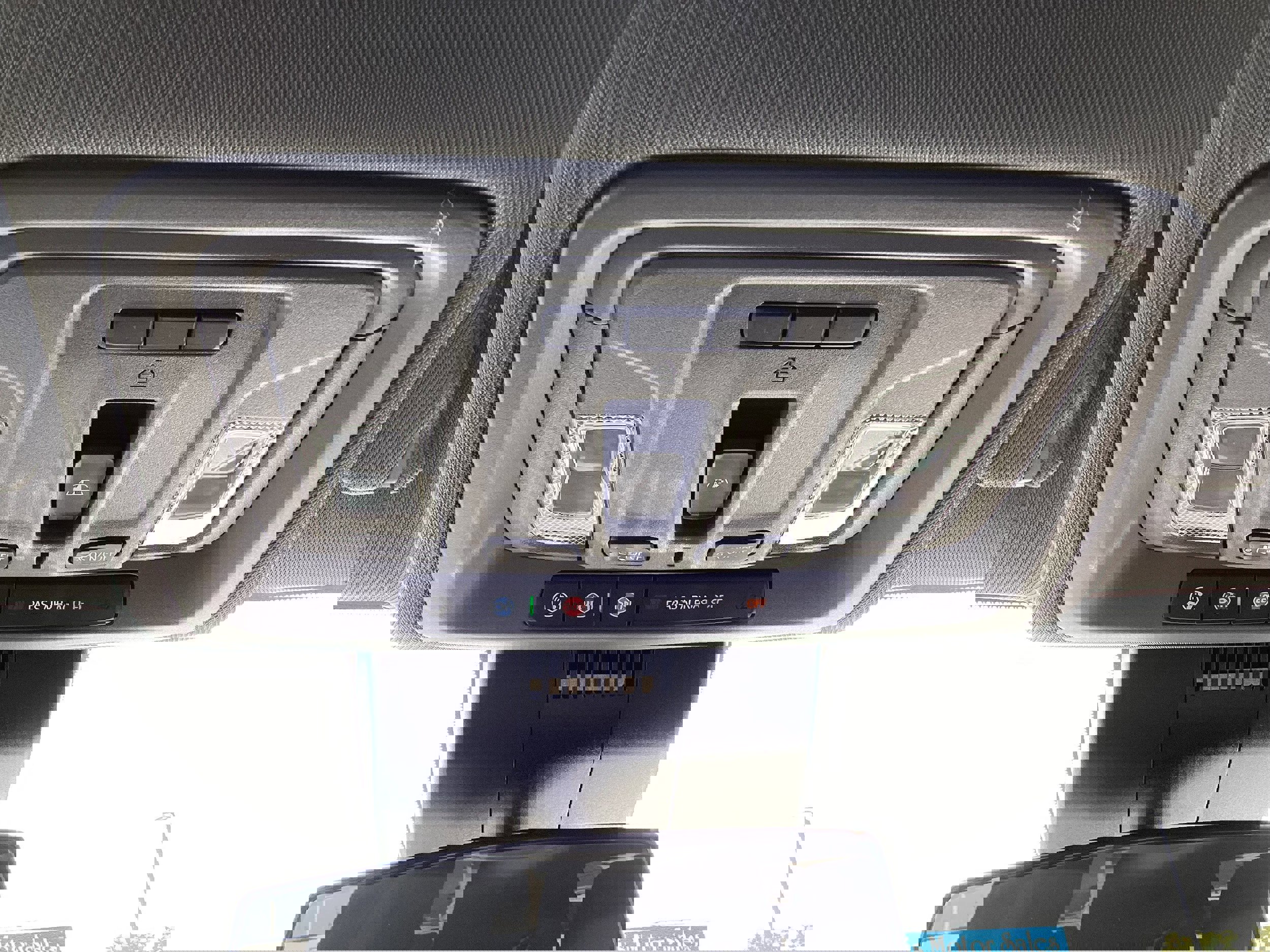 Used 2025 GMC Sierra 2500 SLE w/ SLE Value Package; image 18