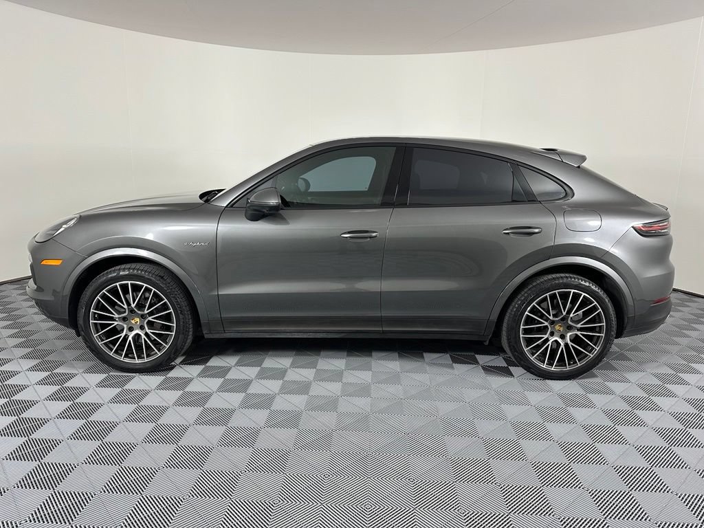 Certified 2023 Porsche Cayenne Coupe AWD/4WD image 2