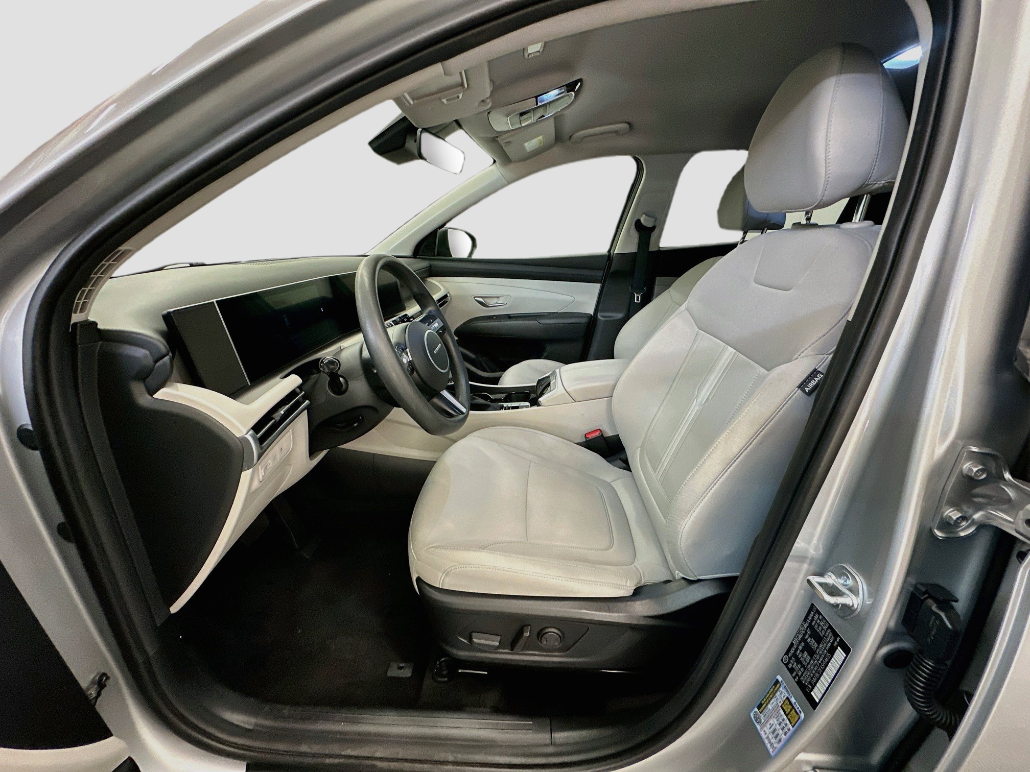 Used 2025 Hyundai Tucson SEL AWD/4WD image 13