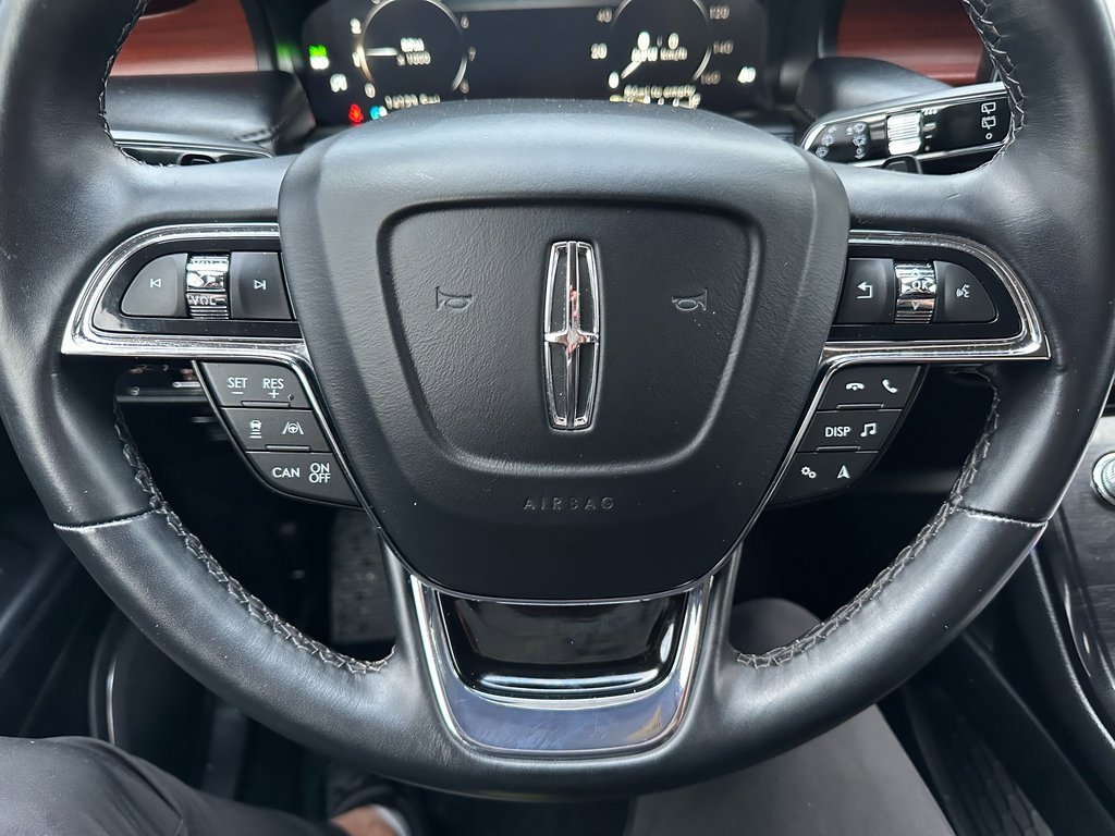 Used 2022 Lincoln Nautilus Reserve w/ Equipment Group 201A image 3