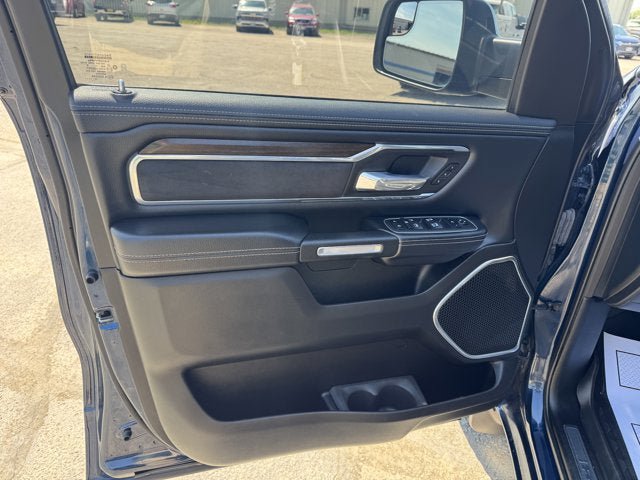 Used 2022 RAM 1500 Laramie AWD/4WD image 11