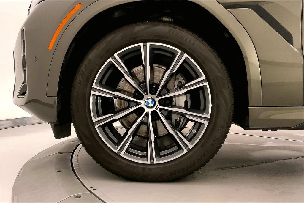 Certified 2026 BMW X6 xDrive40i AWD/4WD image 8