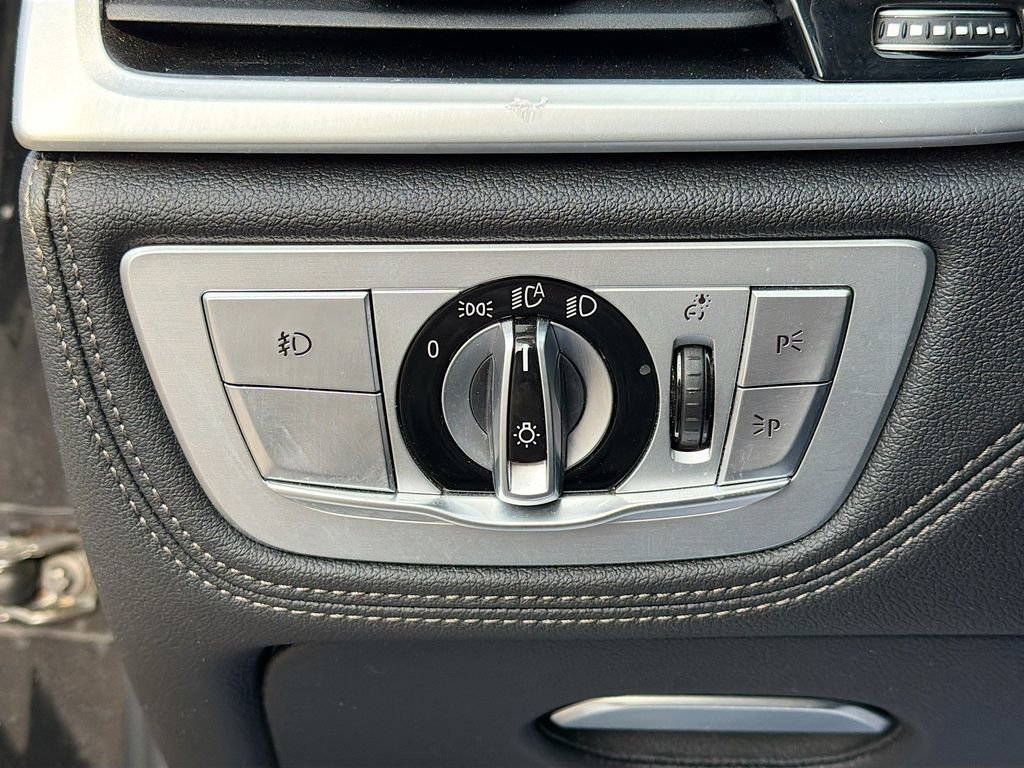 Used 2018 BMW 740i image 34