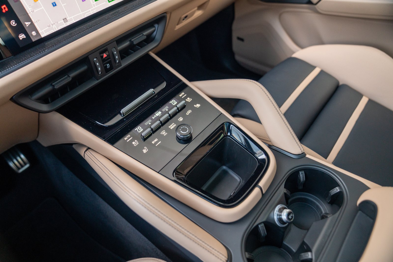 Certified 2025 Porsche Cayenne GTS AWD/4WD image 22
