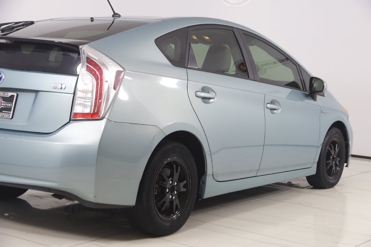 Used 2014 Toyota Prius Two FWD image 31