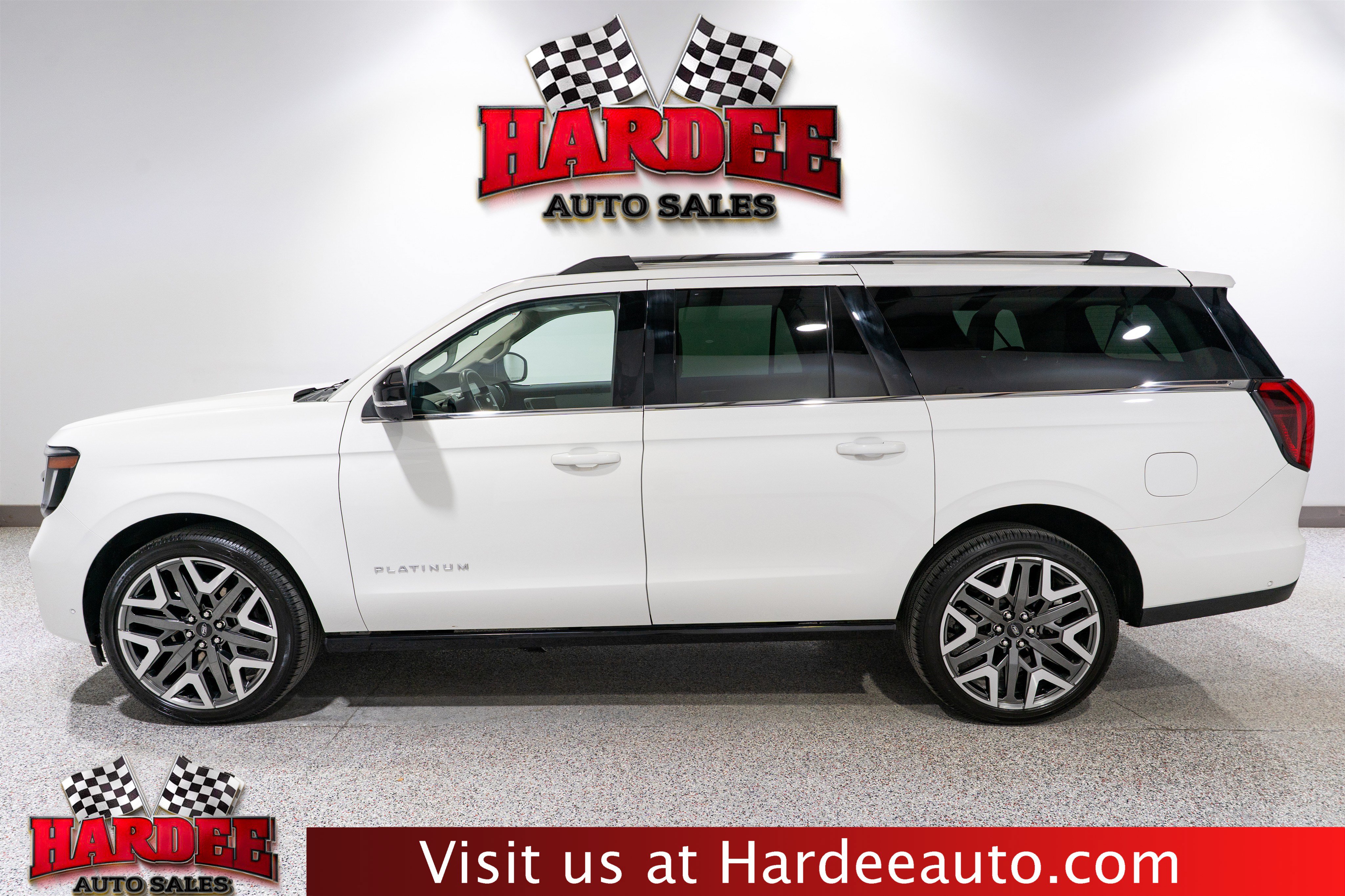 Used 2025 Ford Expedition Max Platinum w/ Platinum Ultimate Package AWD/4WD image 1