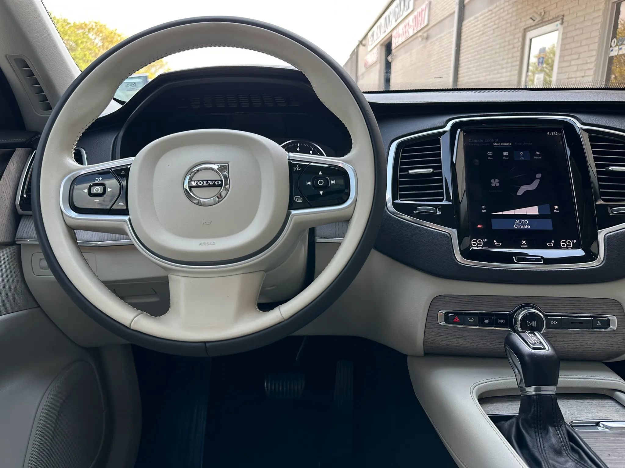 Used 2022 Volvo XC90 T6 Inscription w/ Advanced Package AWD/4WD image 32