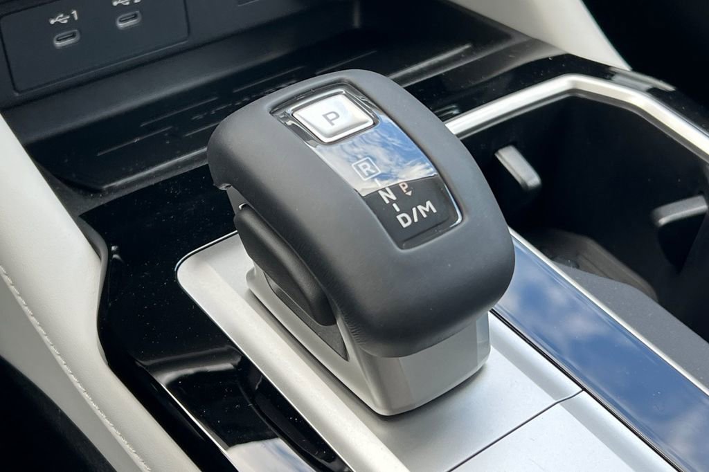 New 2026 Mitsubishi Outlander SE image 23