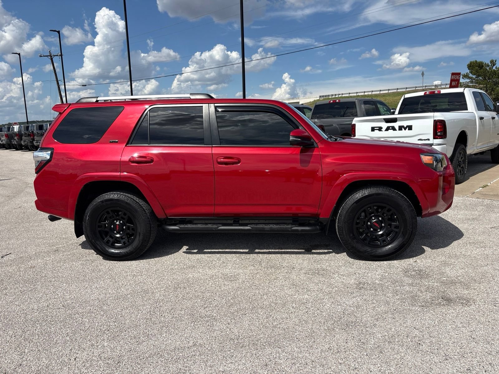 Used 2021 Toyota 4Runner SR5 Premium w/ Moonroof Package RWD image 7