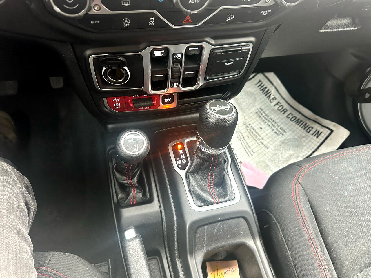 Used 2018 Jeep Wrangler Unlimited Rubicon image 25