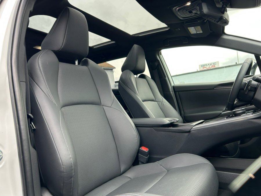 Used 2023 Subaru Solterra AWD image 42