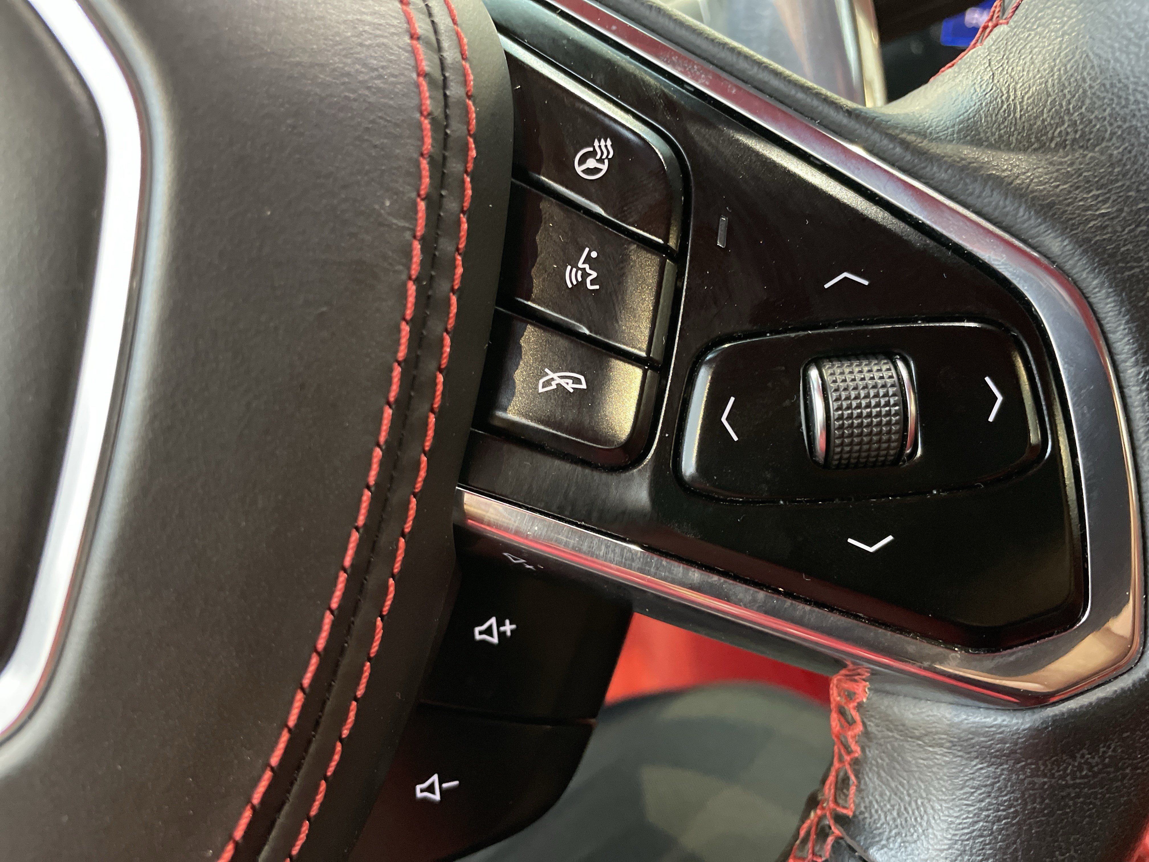 Used 2023 Chevrolet Corvette Stingray Premium Conv w/ Z51 Performance Package RWD image 23