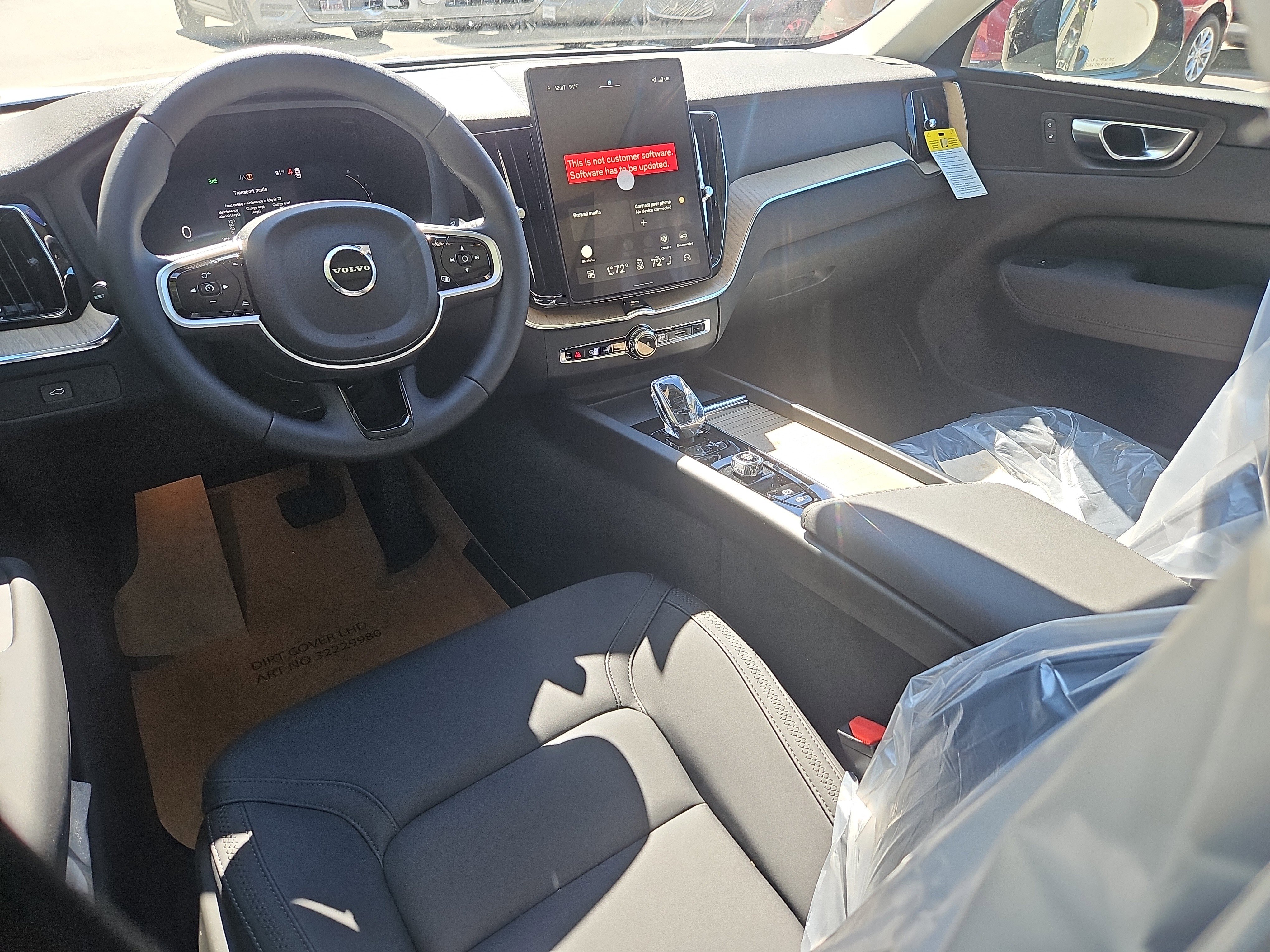 New 2026 Volvo XC60 B5 Plus w/ Protection Package Premier image 3