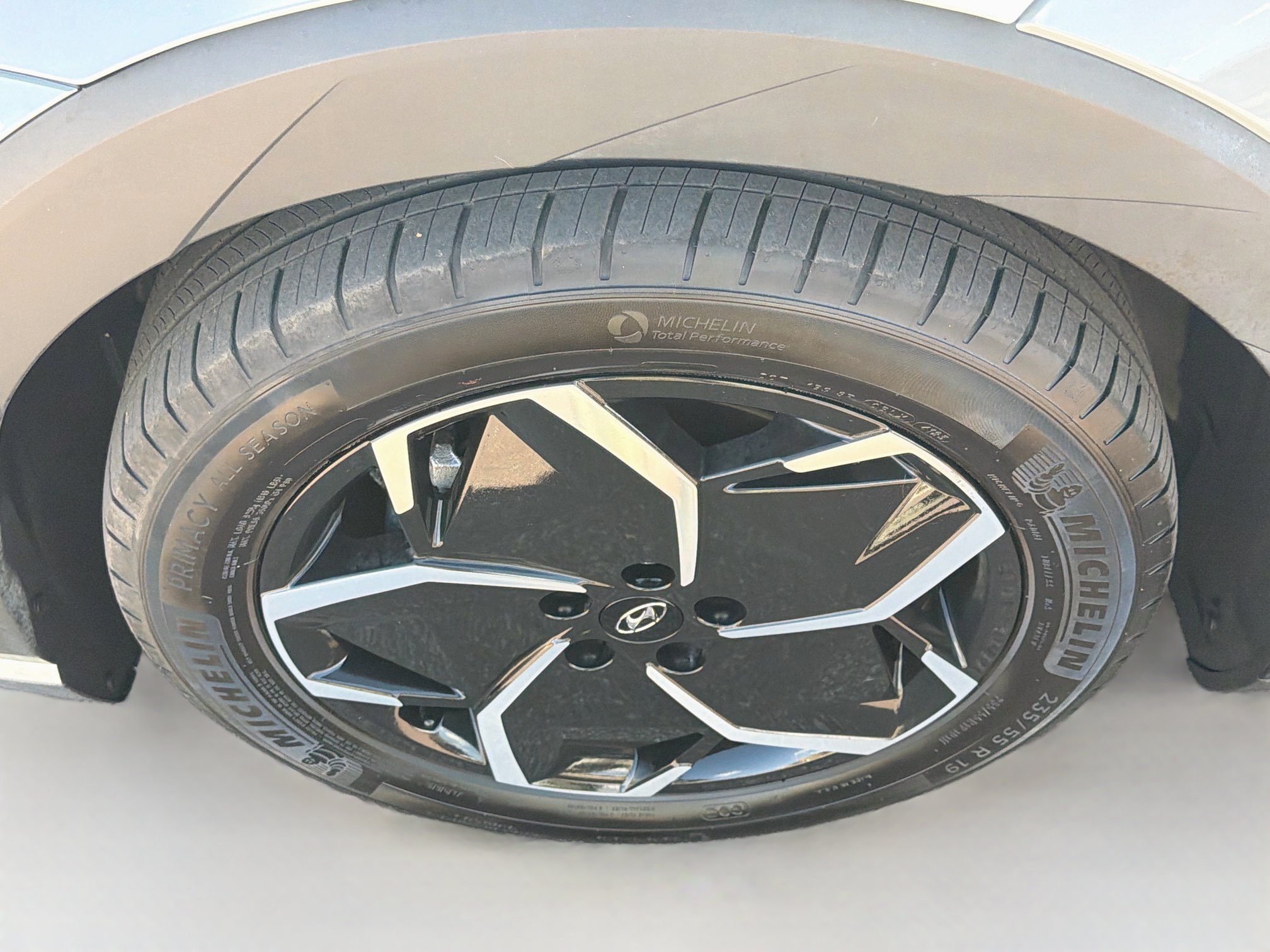 Used 2024 Hyundai Ioniq 5 SE AWD/4WD image 11