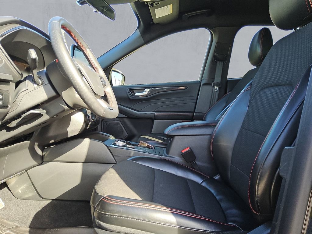 Used 2024 Ford Escape ST-Line image 9