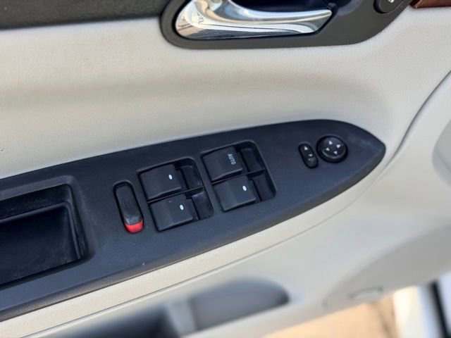 Used 2010 Chevrolet Impala LT w/ Luxury Edition Package image 15