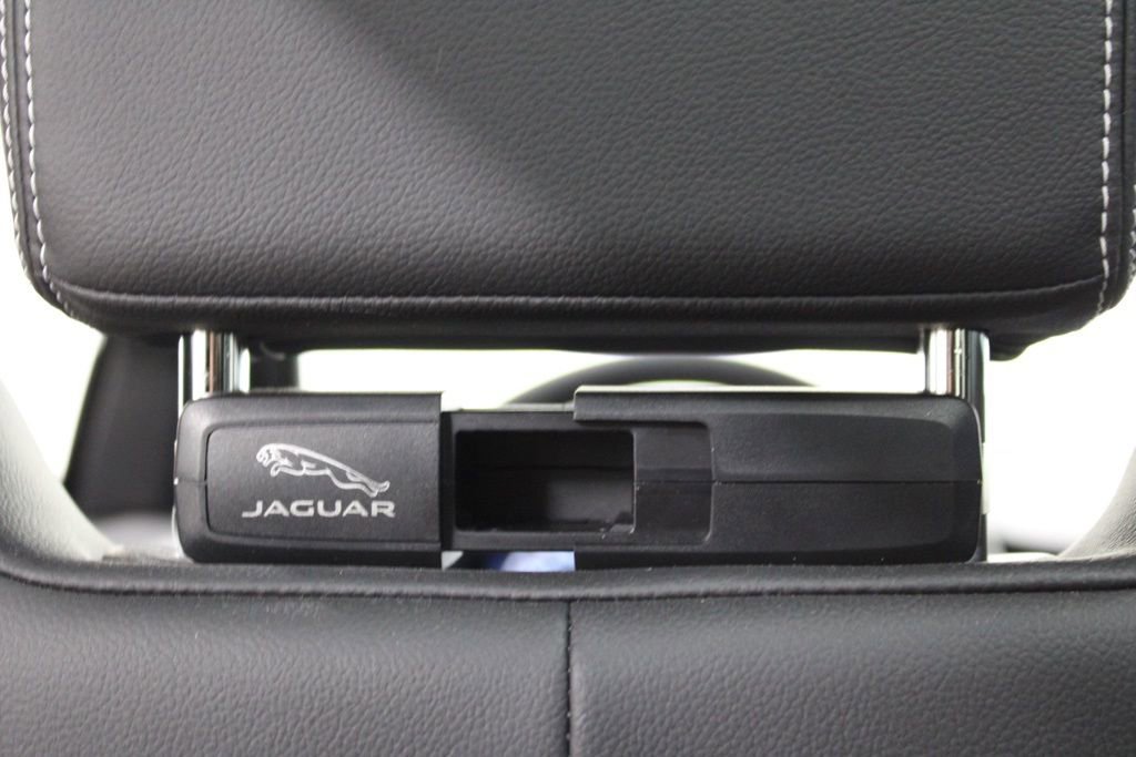 Used 2024 Jaguar E-PACE R-Dynamic SE image 37