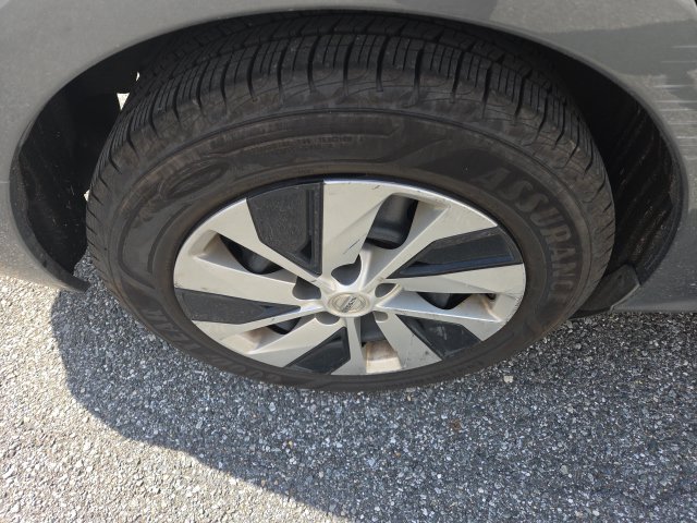 Used 2019 Nissan Altima 2.5 S FWD image 12
