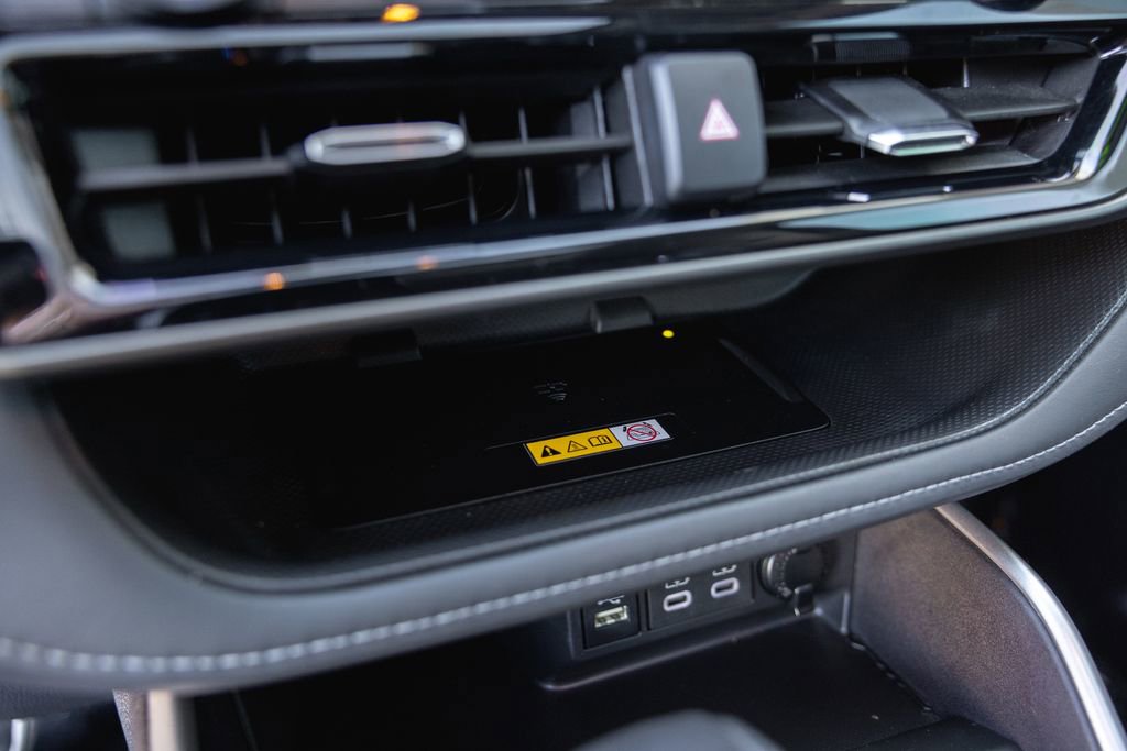 Certified 2024 Toyota Highlander XLE image 21