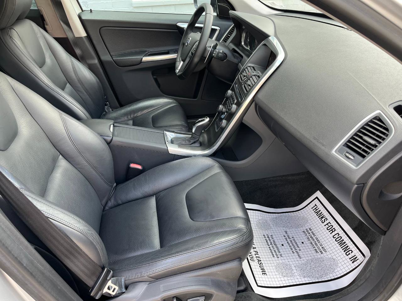 Used 2014 Volvo XC60 T6 image 19