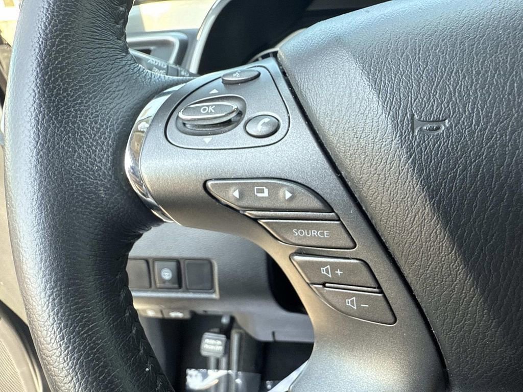 Used 2024 Nissan Murano SV image 16