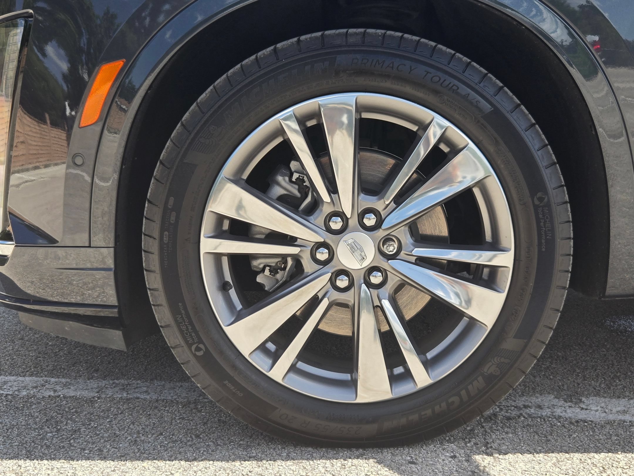 Used 2022 Cadillac XT6 Premium Luxury w/ Technology Package FWD image 32