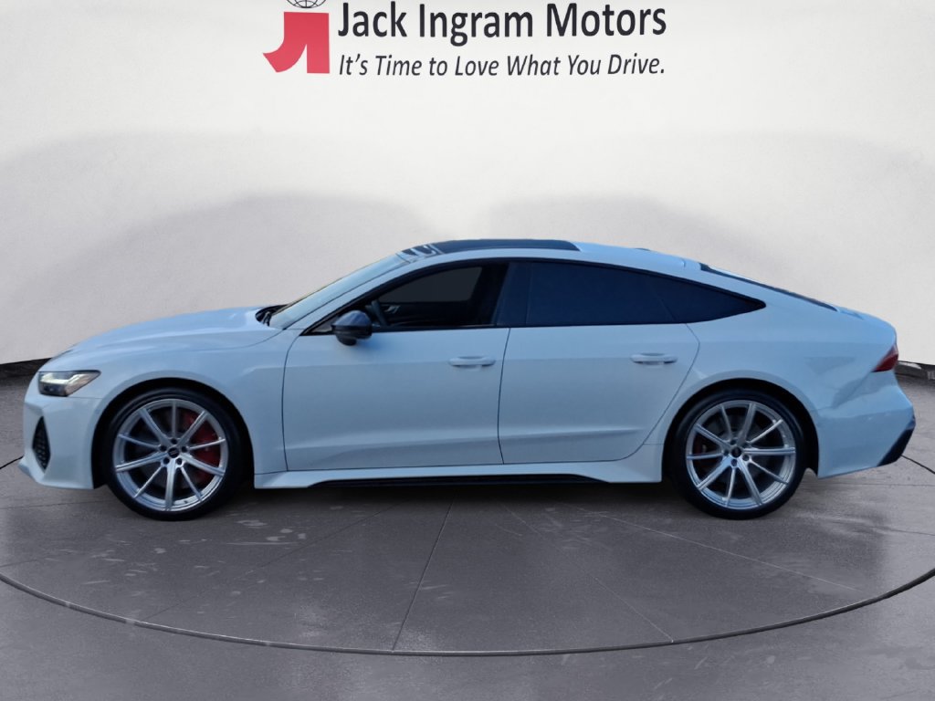 Used 2023 Audi RS 7 Sportback w/ Carbon Optic Package AWD/4WD image 2