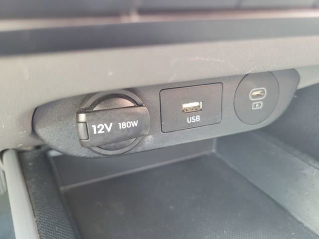 Used 2024 Hyundai Elantra SEL image 25