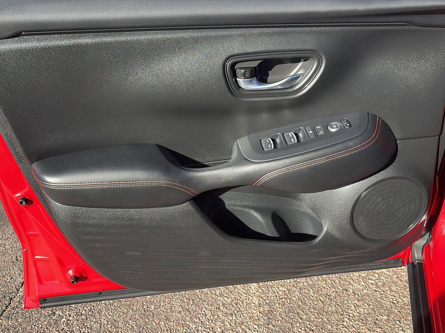 Certified 2025 Honda HR-V Sport image 8