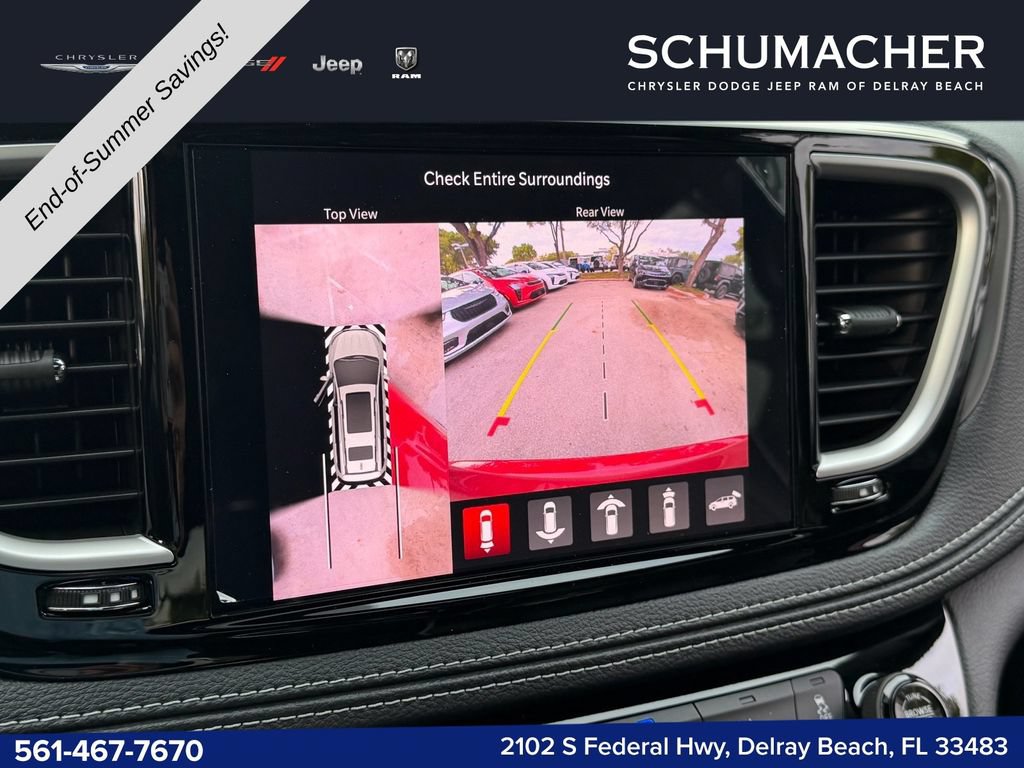 New 2027 Chrysler Pacifica Limited FWD image 17