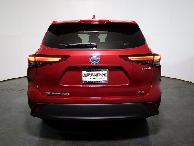 Used 2020 Toyota Highlander XLE image 10